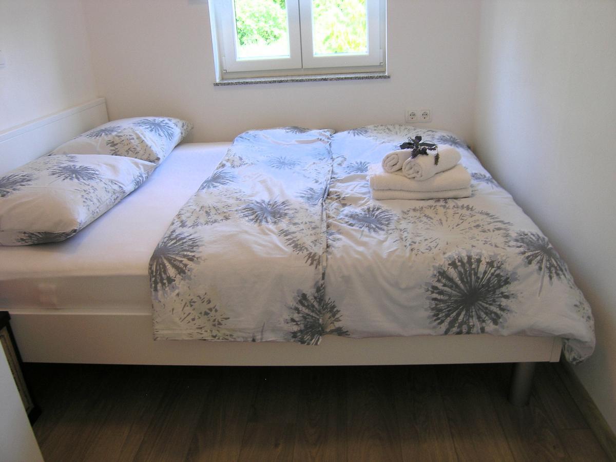 קרק Apartman Danijel מראה חיצוני תמונה