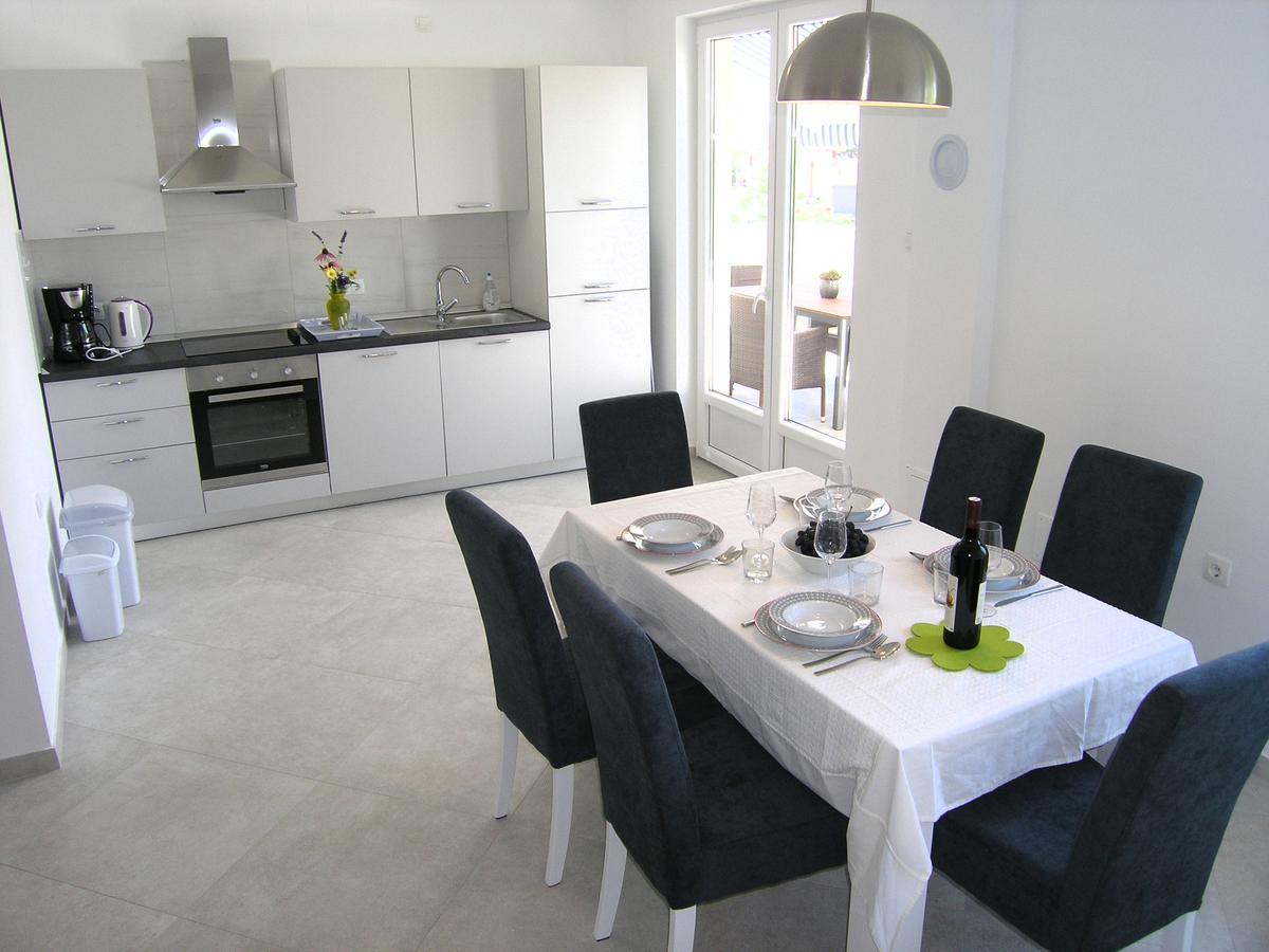 קרק Apartman Danijel מראה חיצוני תמונה